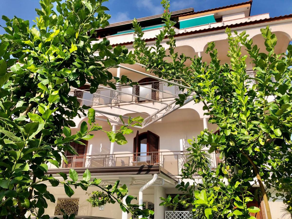 Villa Miriam Граняно Екстериор снимка